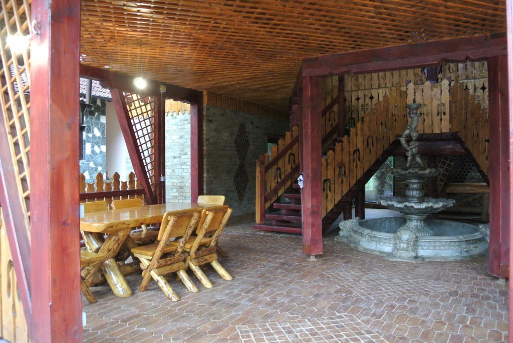 Dîmbovicioara Pensiune Restaurant Piatra Craiului מראה חיצוני תמונה